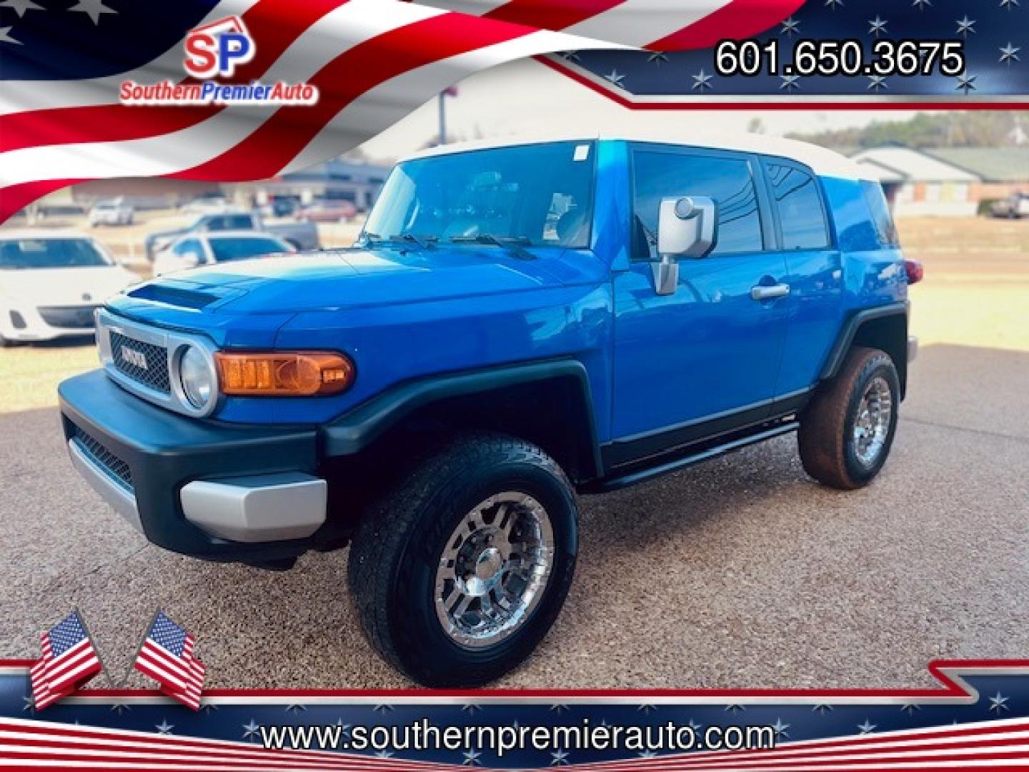 2007 BLUE TOYOTA FJ CRUISER S (JTEBU11F570) , located at 922 W. Beacon St., Philadelphia, MS, 39350, (601) 650-3675, 32.770447, -89.127151 - Photo#2